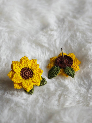 Handmade earrings with sunflower in micro-crochet