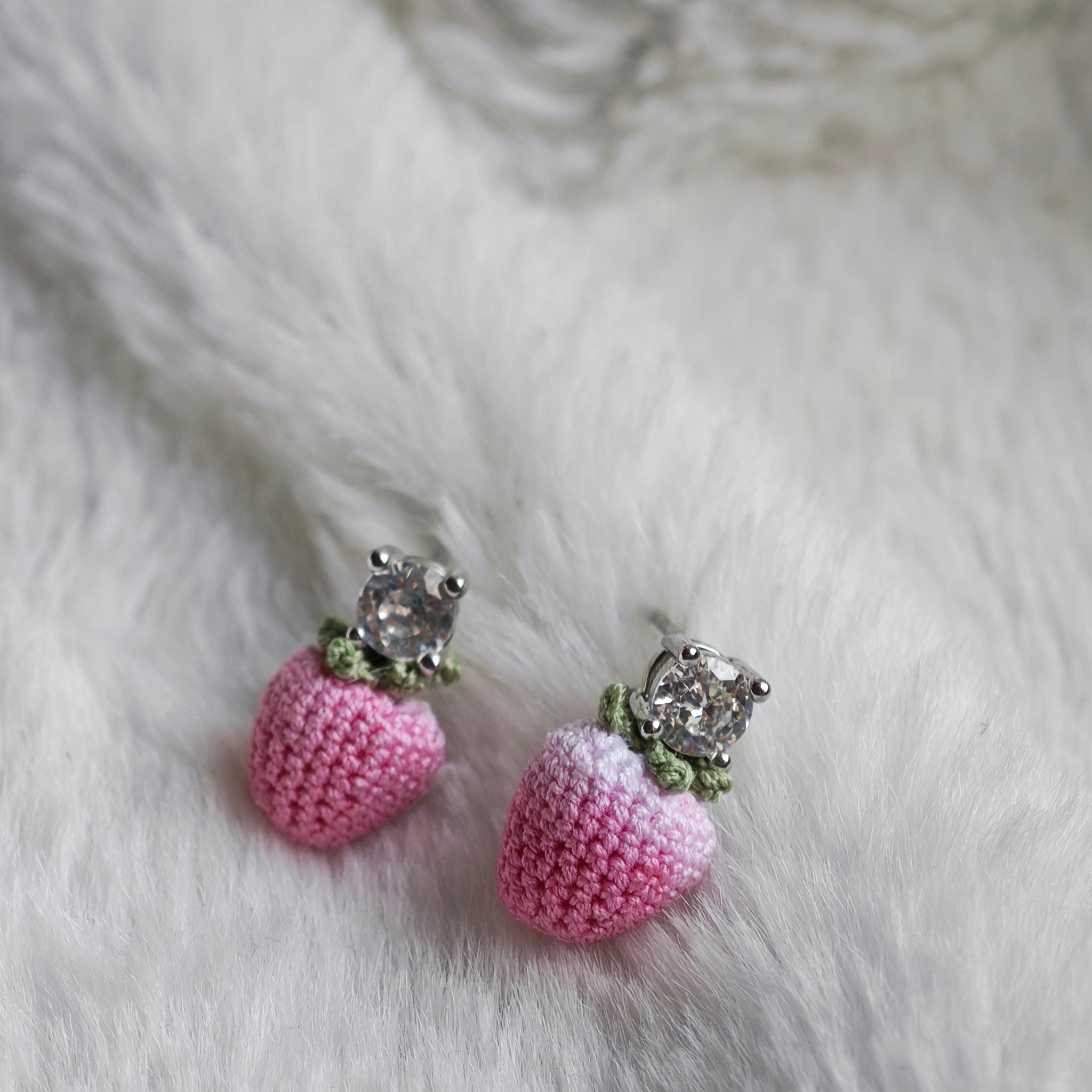 Orecchini  a forma di fragola rosa