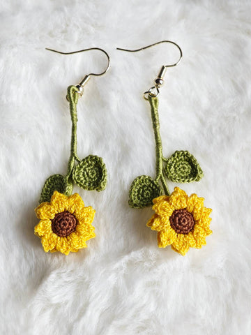 Handmade earrings with sunflower in micro-crochet