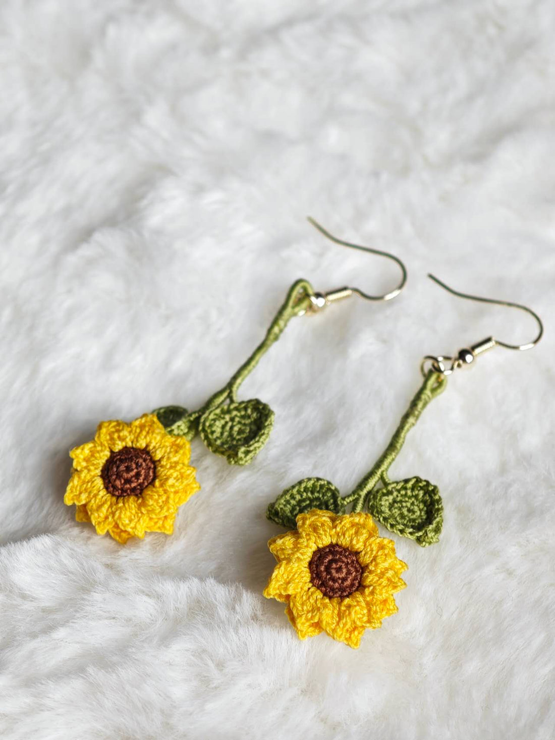 Handmade earrings with sunflower in micro-crochet