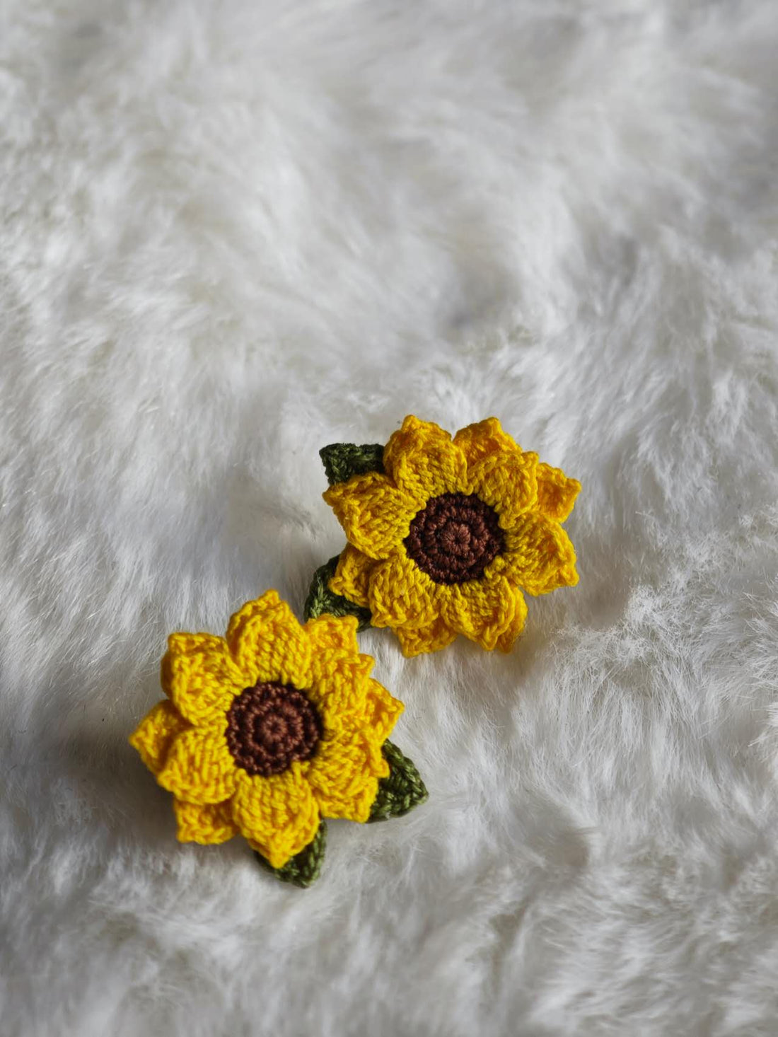 Handmade earrings with sunflower in micro-crochet