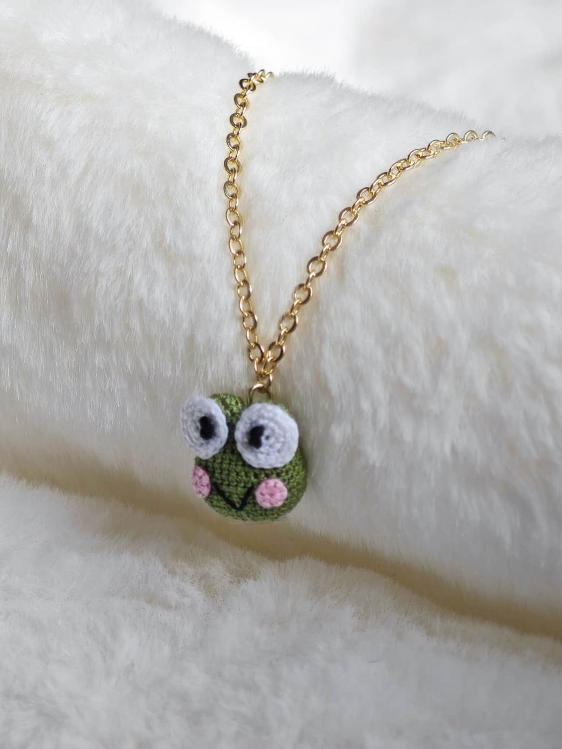 Handmade Necklace with Big Eyes Green Frog Pendant